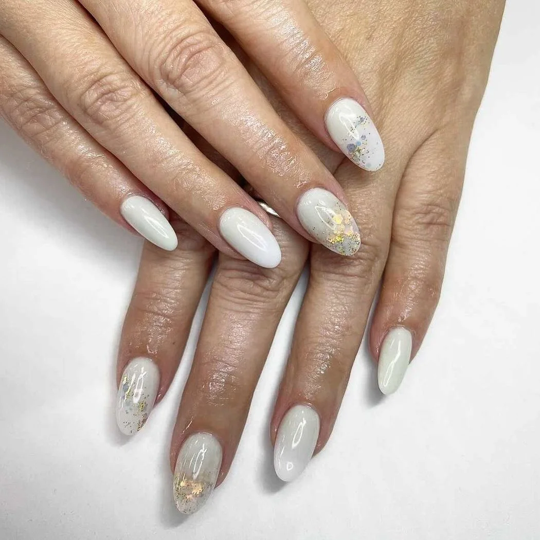Graphic blue French nails