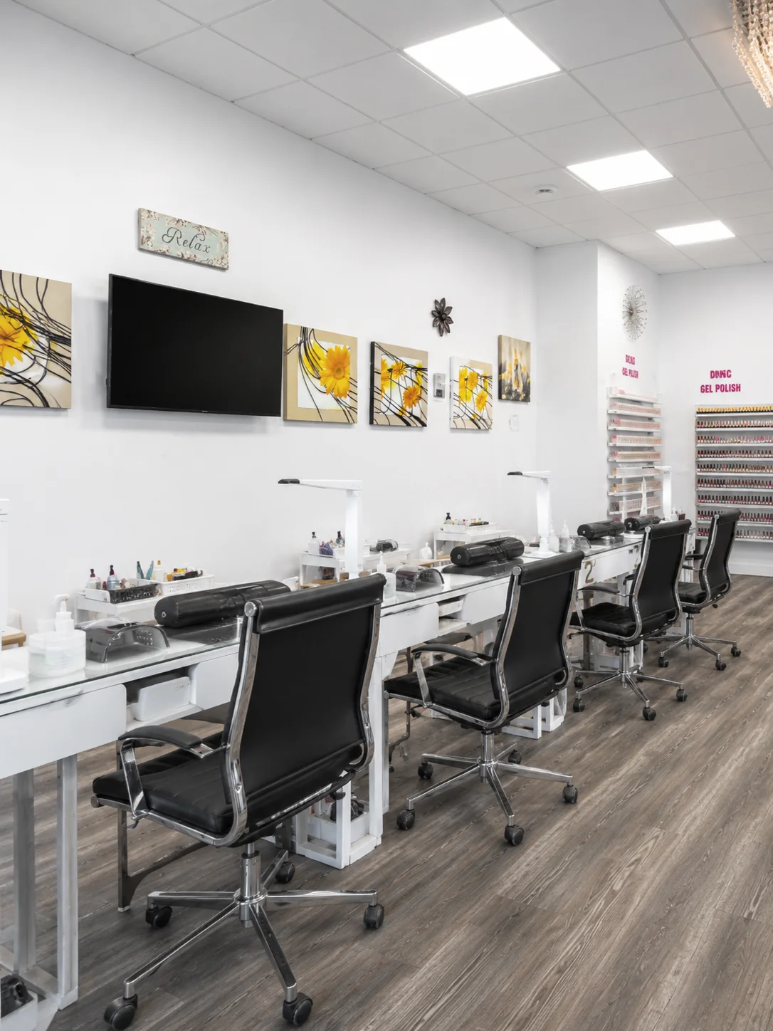 A quiet detail inside V Nails